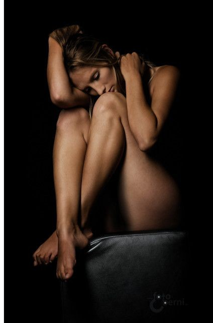  Fotofoto wanita telanjang “obyek estetika” lomba foto Jerman 2010